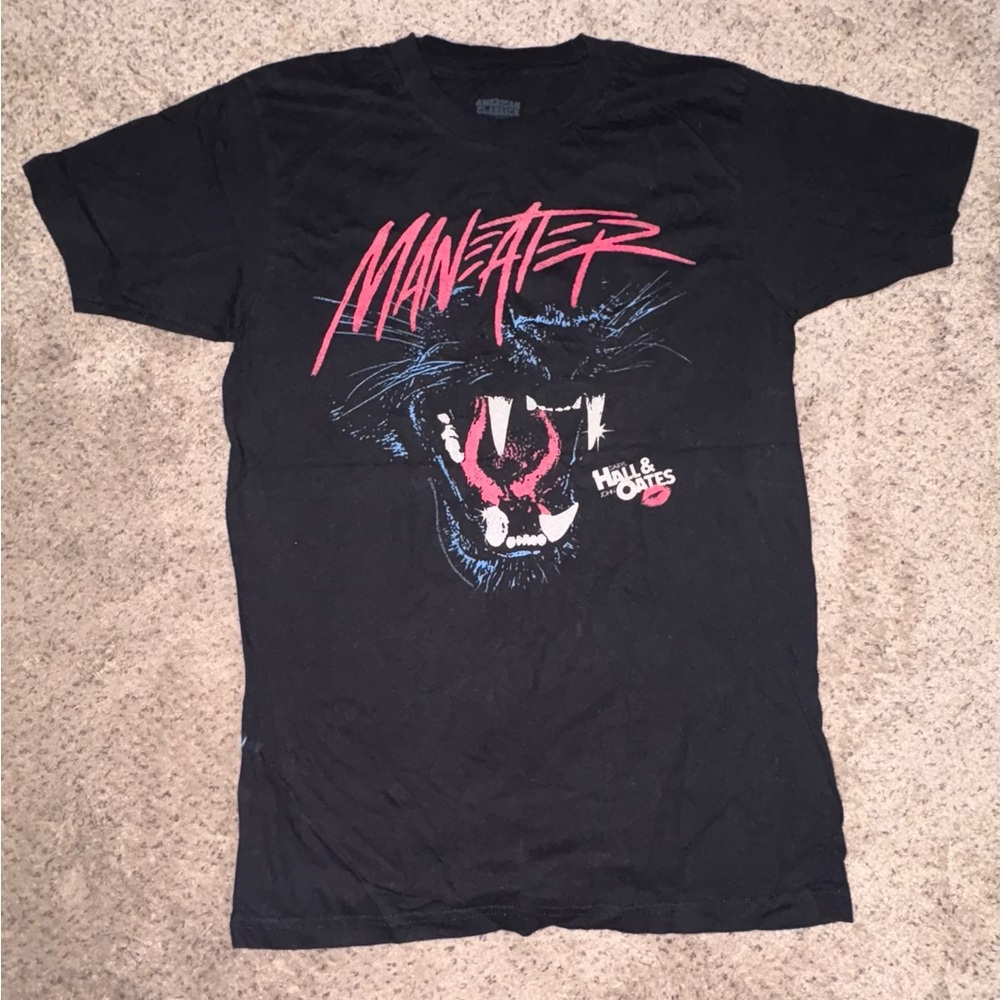 Hall & Oates Black Maneater Pink and White Panther Graphic T Shirt Size Small